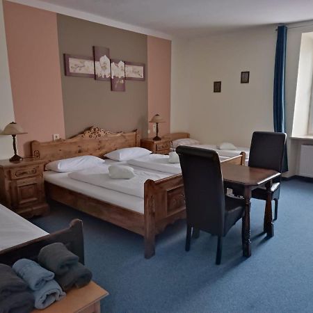 Weißenstadt Garni Hotel Post מראה חיצוני תמונה