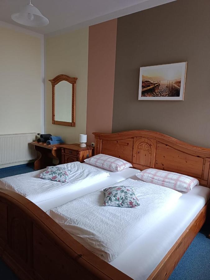 Weißenstadt Garni Hotel Post מראה חיצוני תמונה