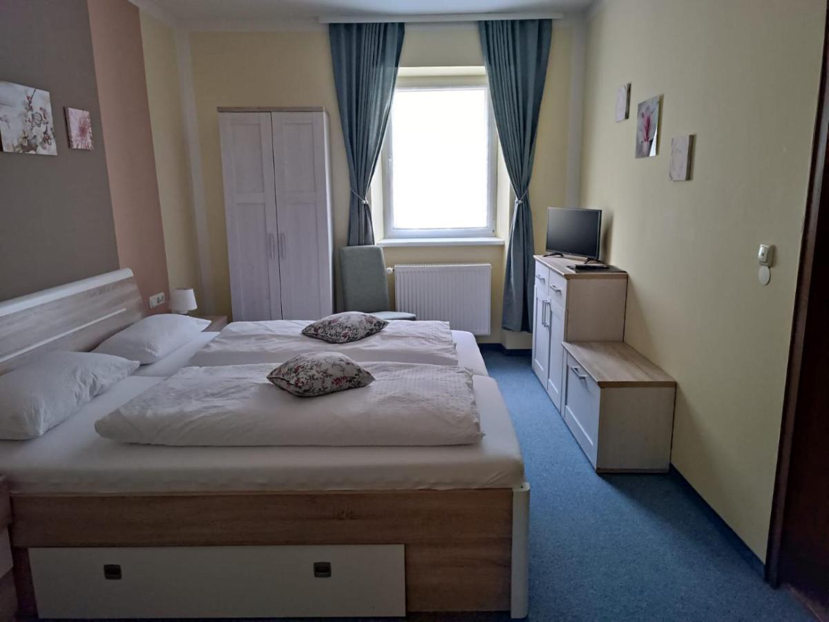 Weißenstadt Garni Hotel Post מראה חיצוני תמונה