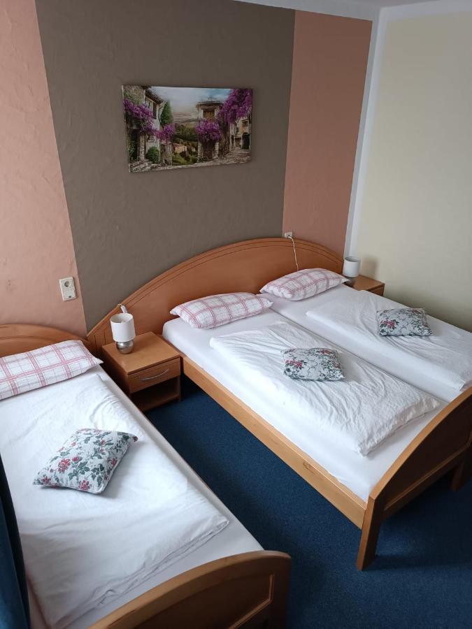 Weißenstadt Garni Hotel Post מראה חיצוני תמונה