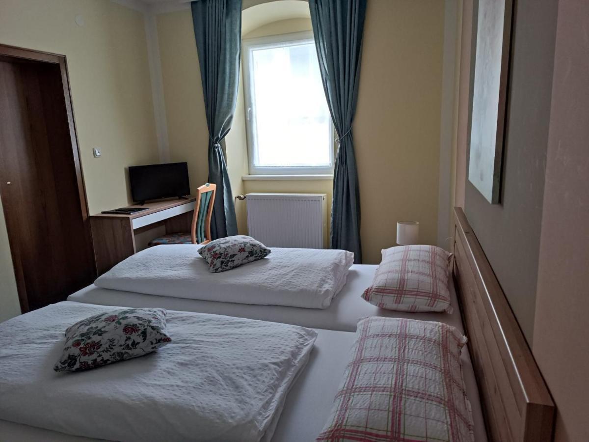 Weißenstadt Garni Hotel Post מראה חיצוני תמונה