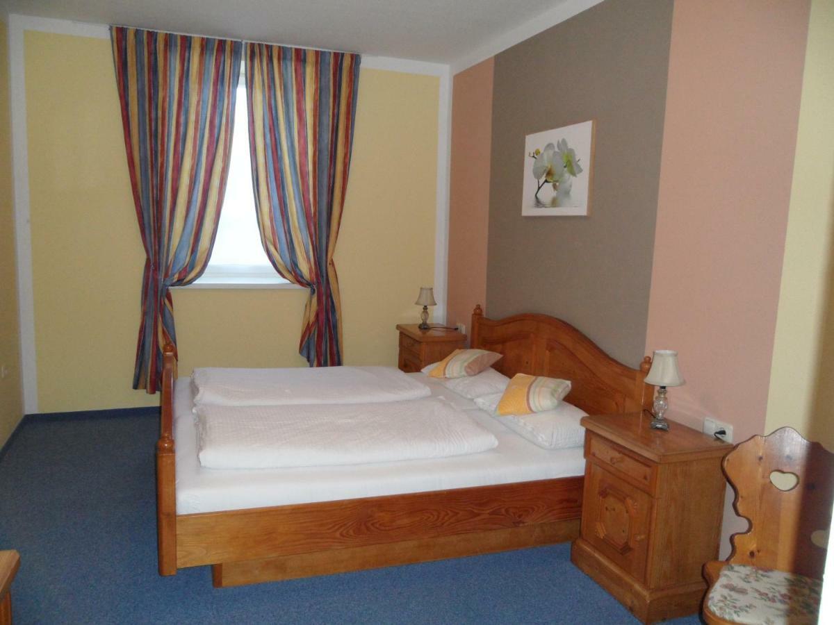 Weißenstadt Garni Hotel Post מראה חיצוני תמונה
