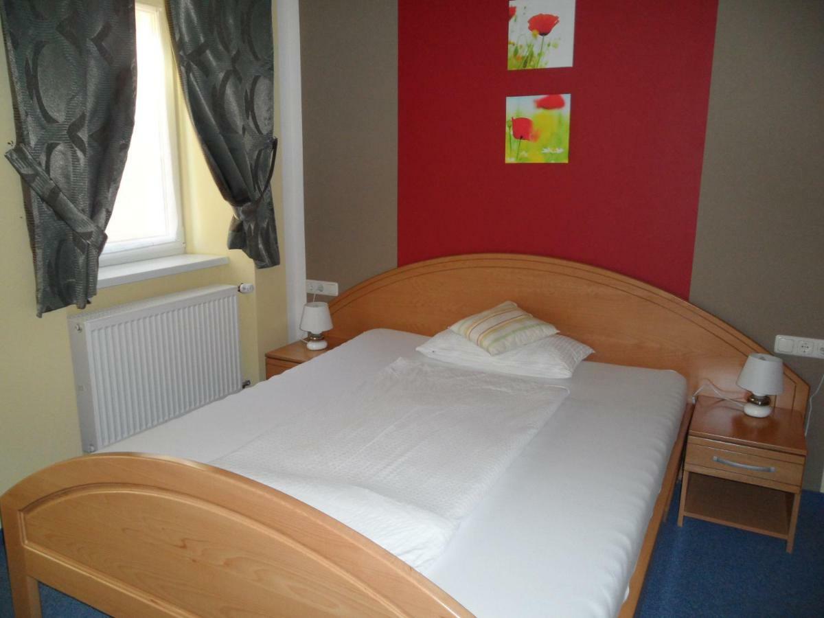 Weißenstadt Garni Hotel Post מראה חיצוני תמונה